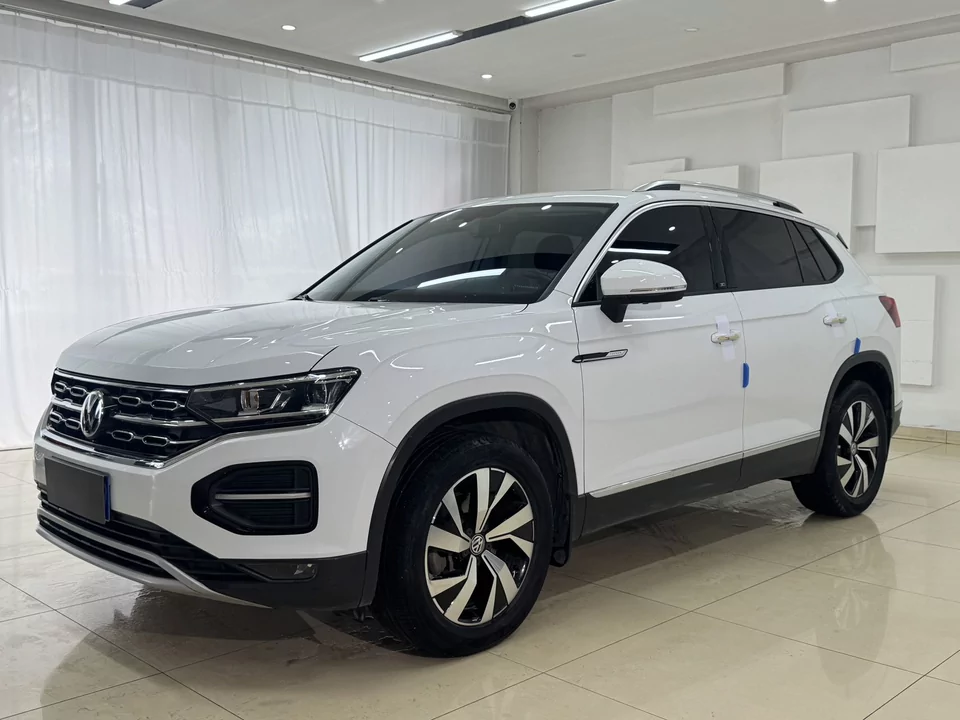 Автомобиль Volkswagen Tayron — основное фото