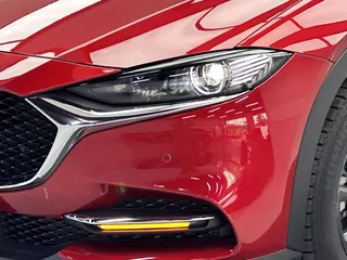 Автомобиль Mazda CX-4