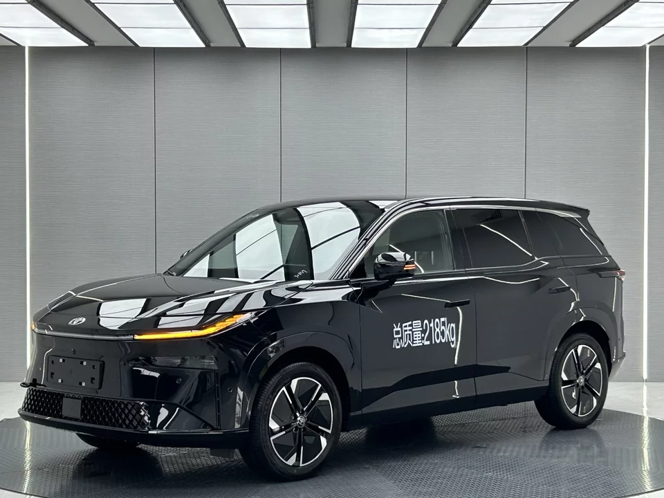 Автомобиль Toyota bZ3X — основное фото
