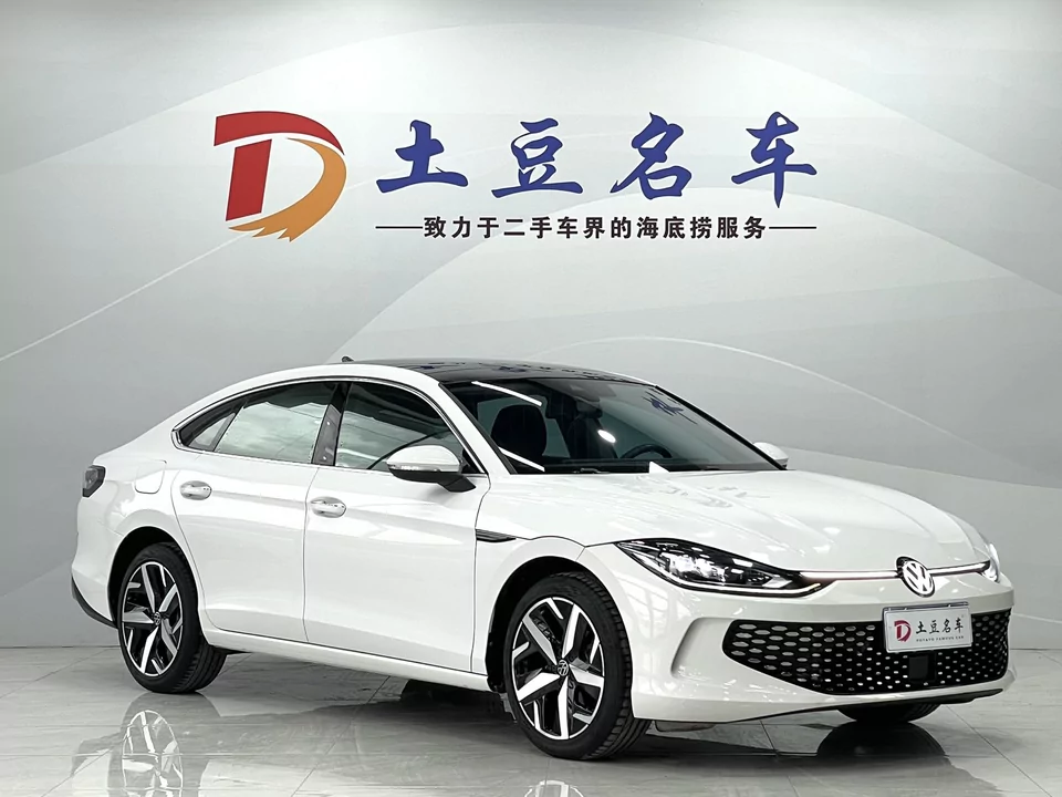 Автомобиль Volkswagen Lamando — основное фото