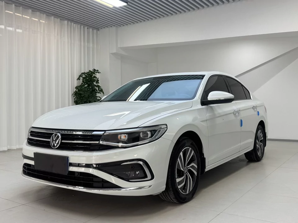Автомобиль Volkswagen Bora — основное фото